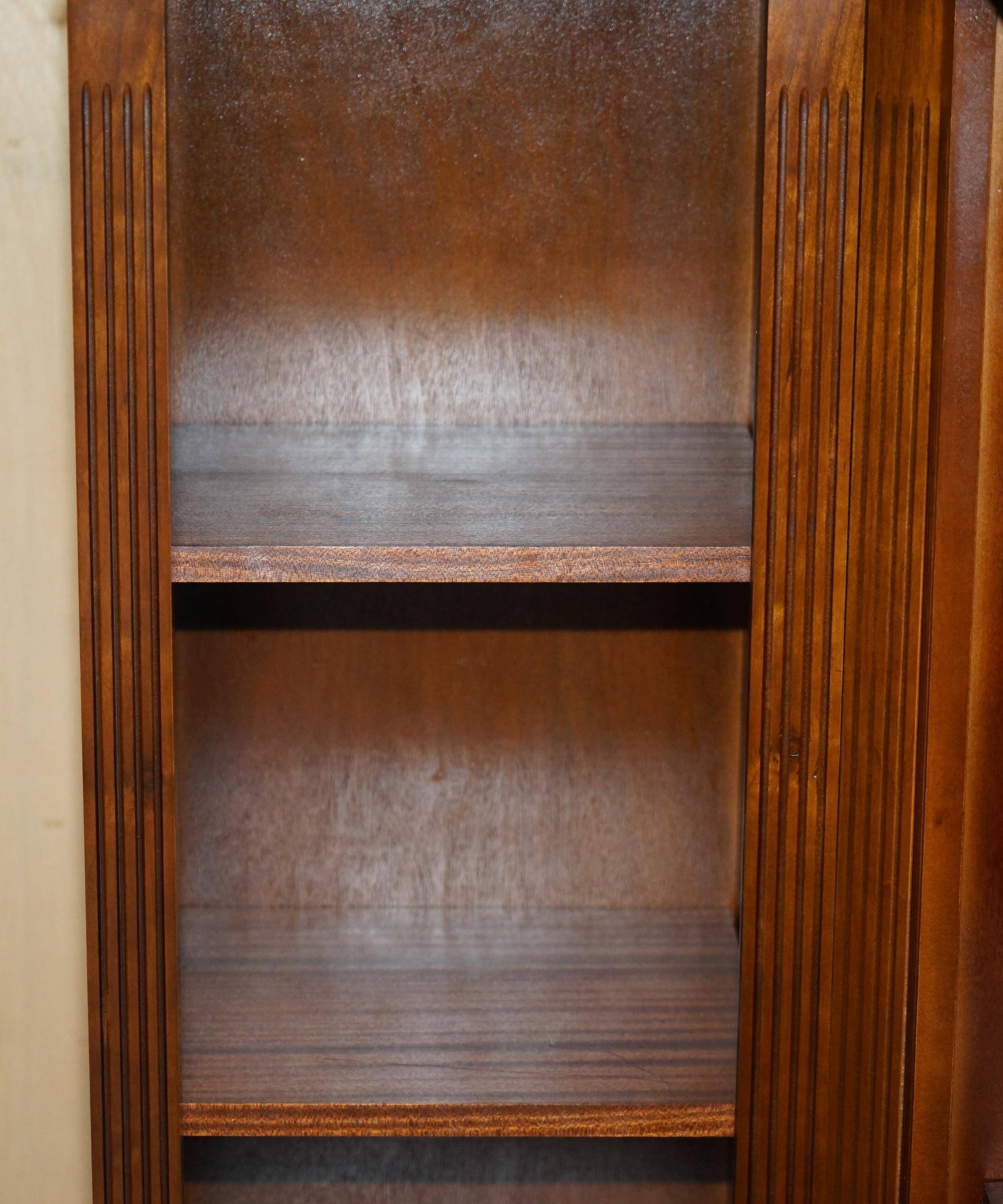 Bibliothèque d'angle vintage en acajou flammé et bois dur, 2 pièces