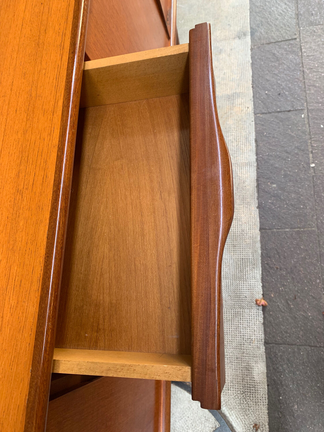 Mahogany veneer sideboard from the 60s