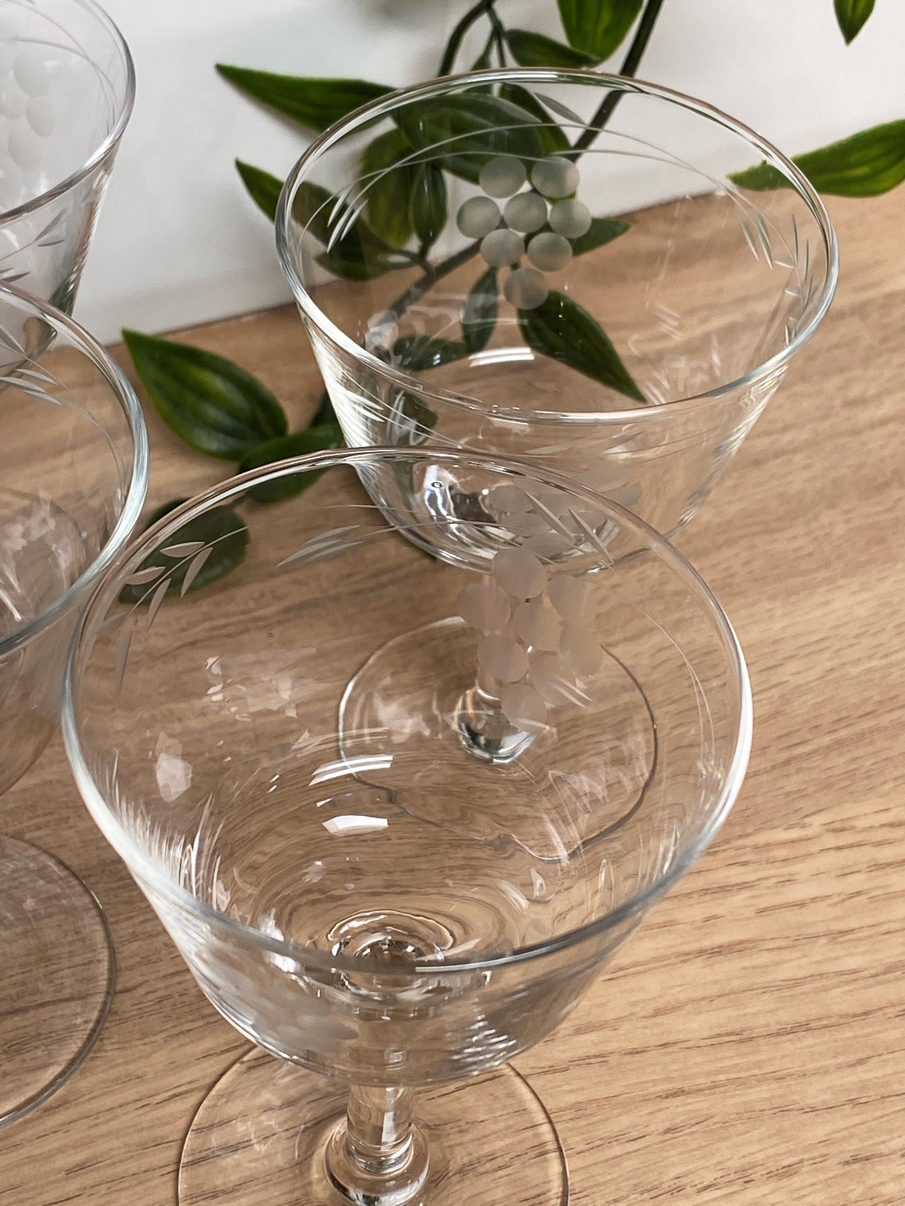 Set of 6 wine glasses in cut glass