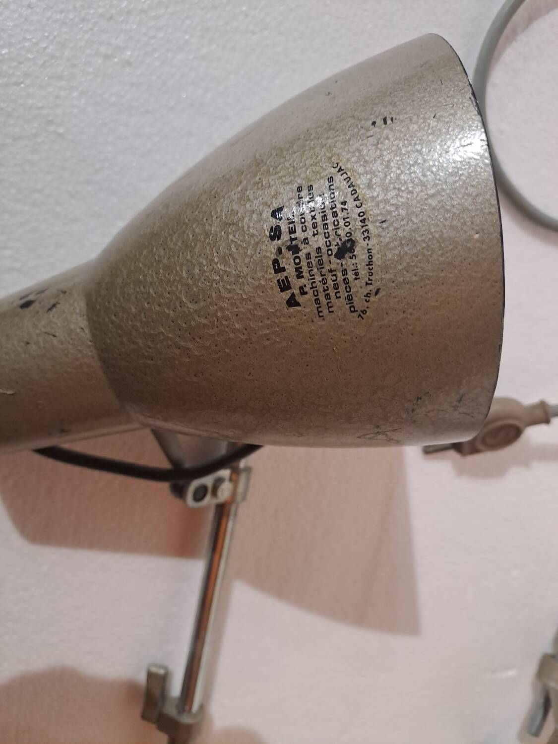 Old industrial articulated workshop lamp