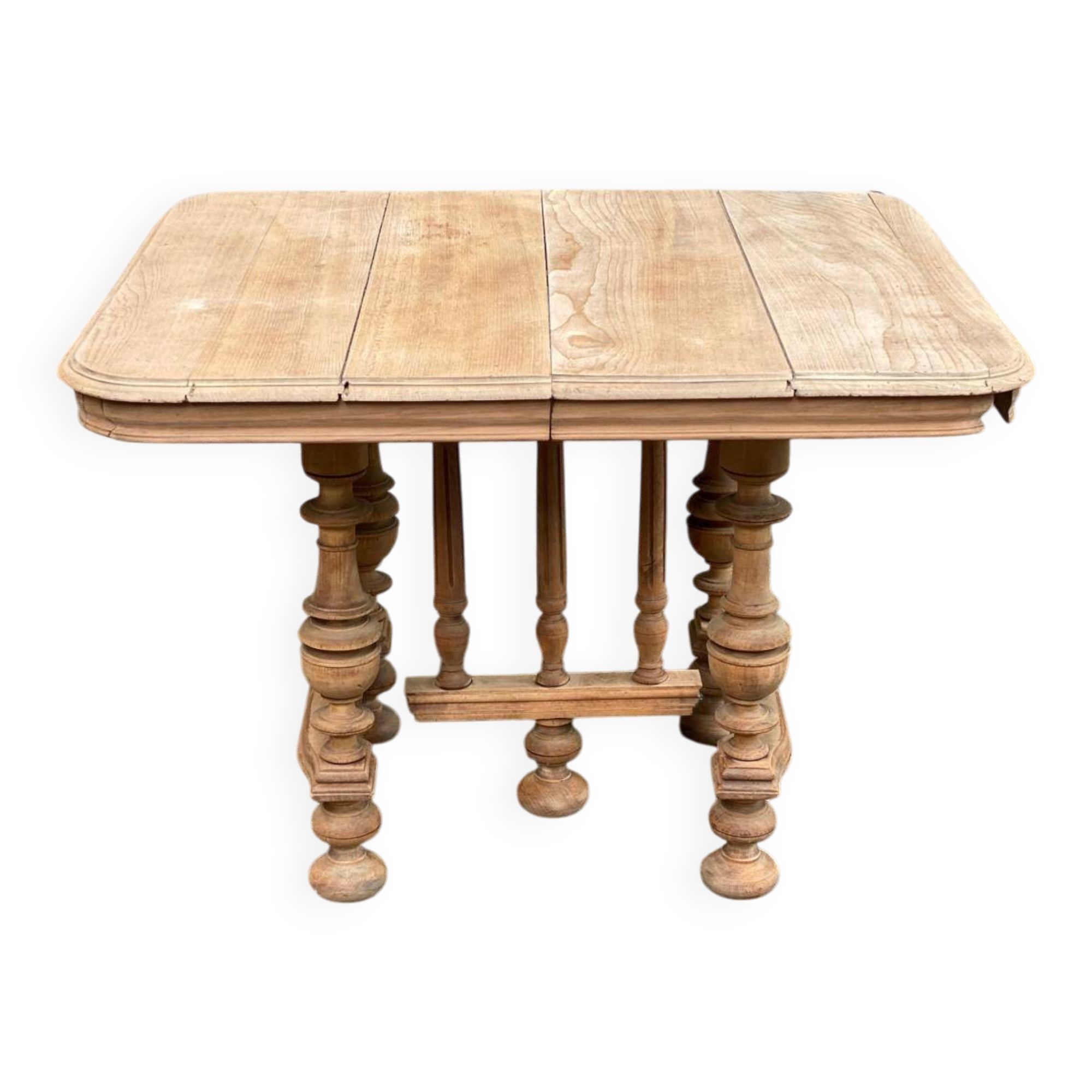 Table à manger Henri II en chêne massif décapée du XIXème