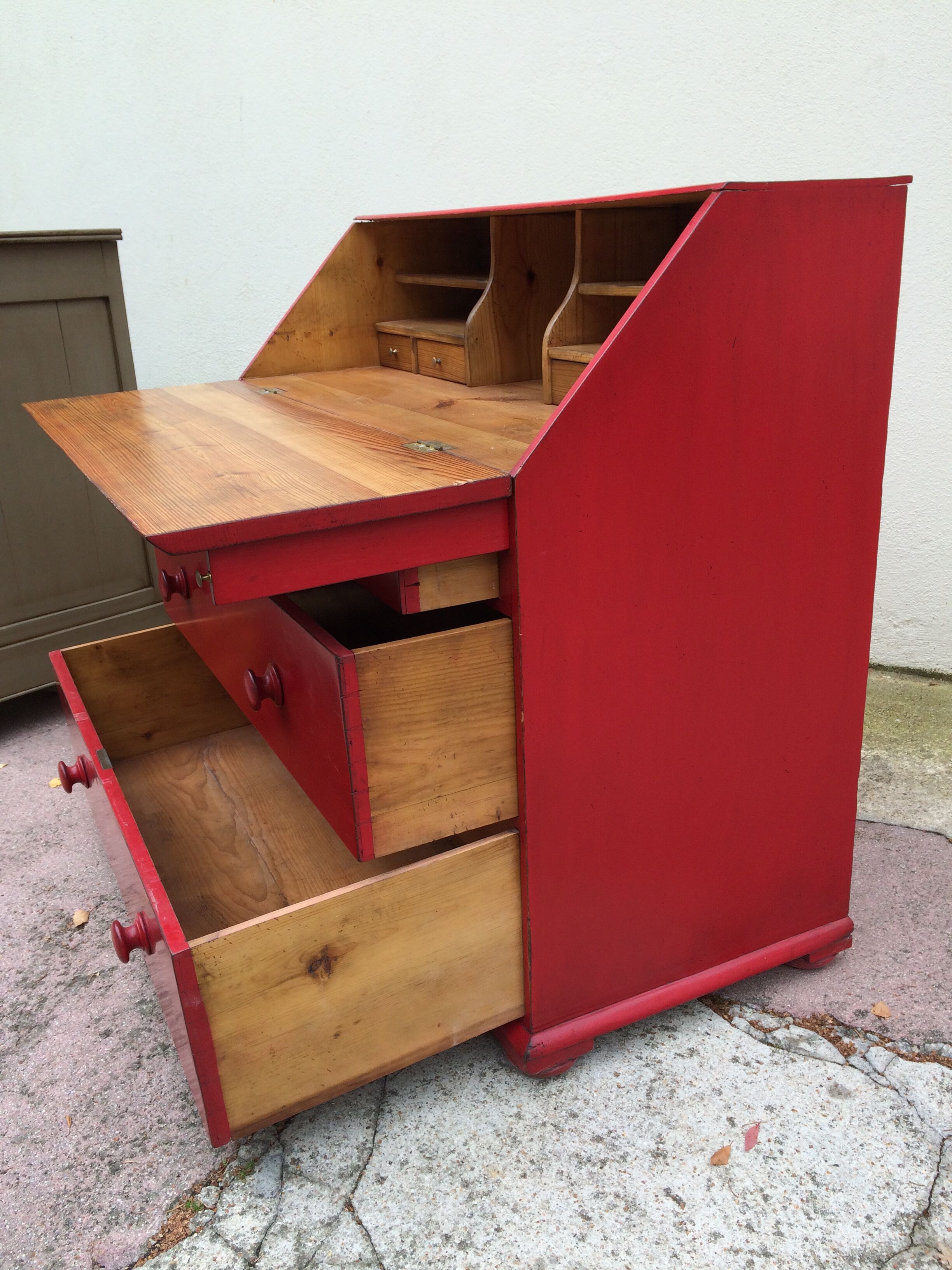 Writing desk