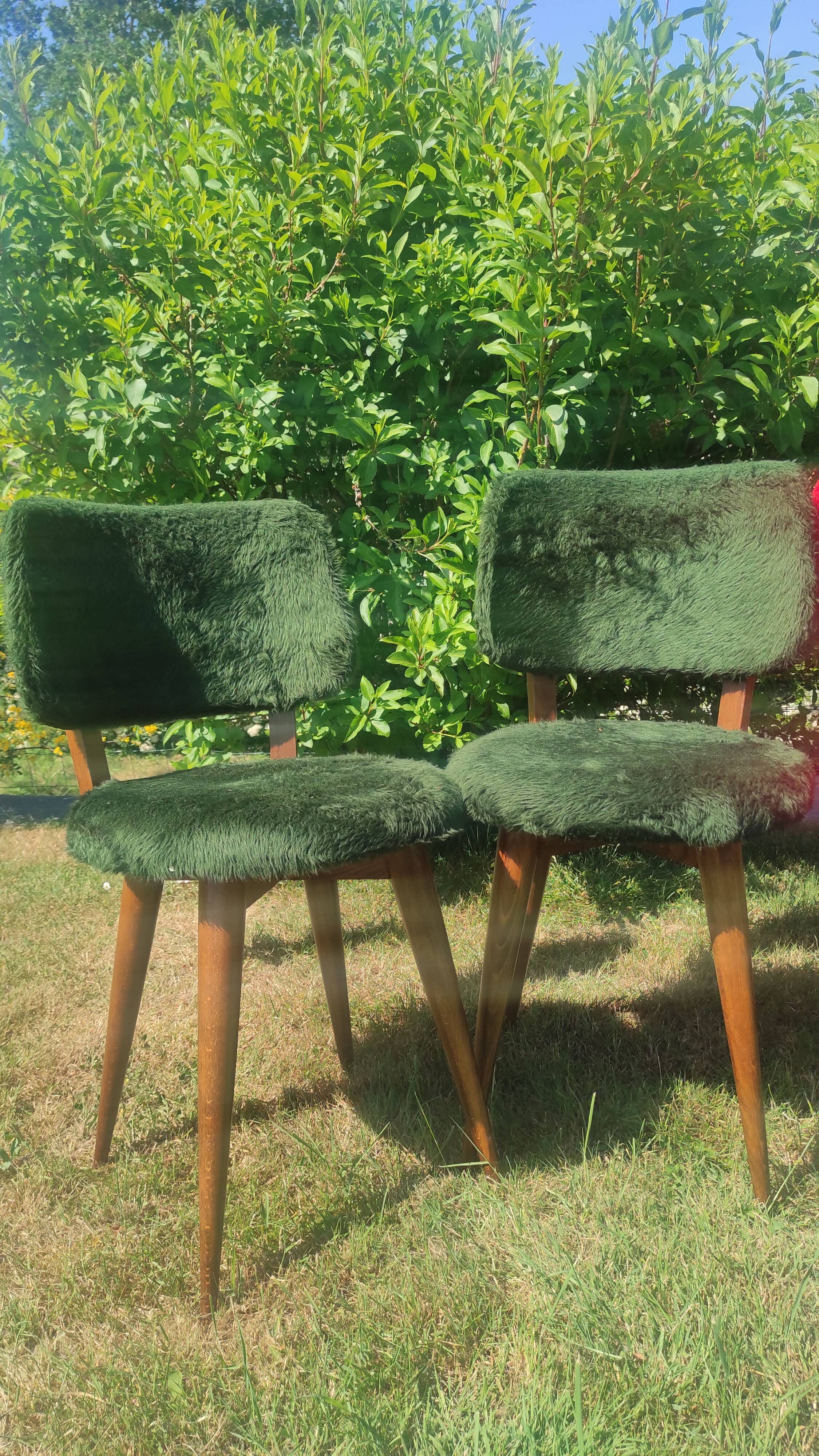 Fur chairs compass feet