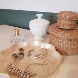 Mother-of-pearl tidy