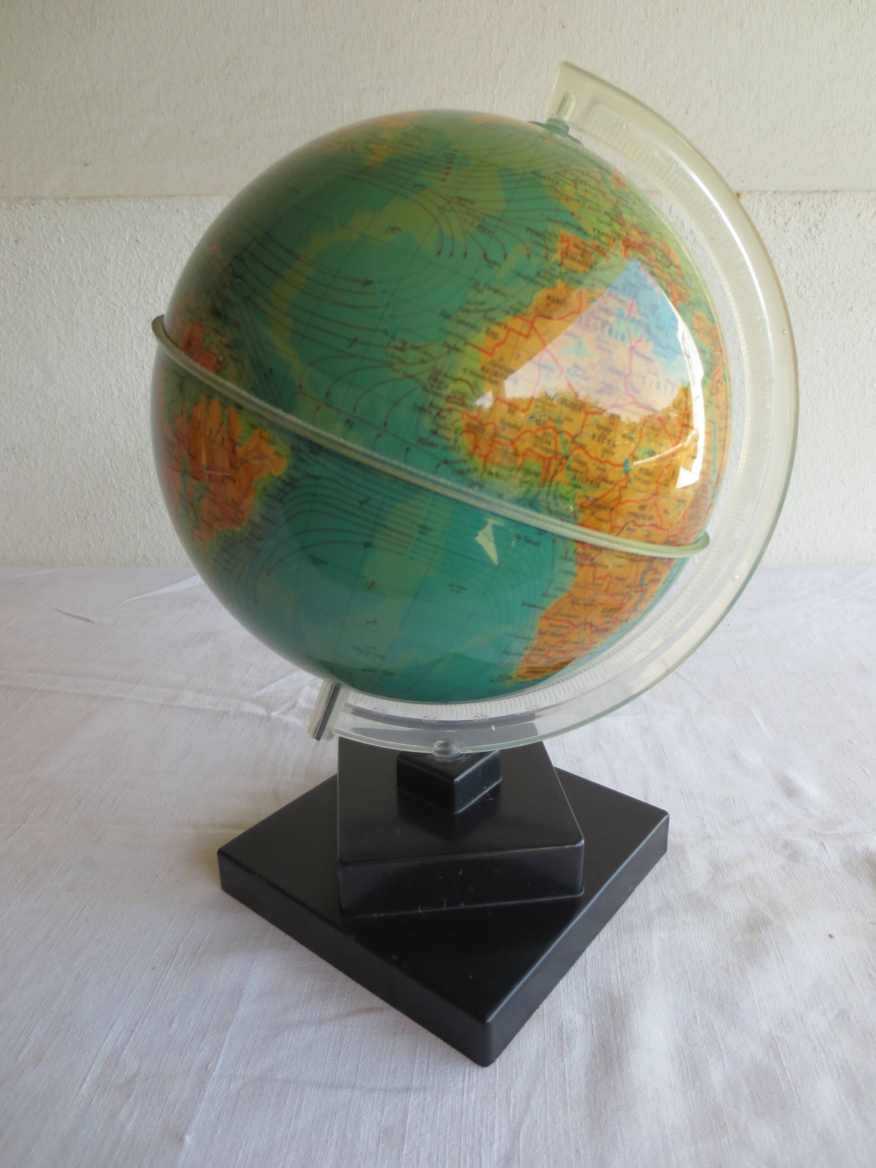 globe earth / black plastic base