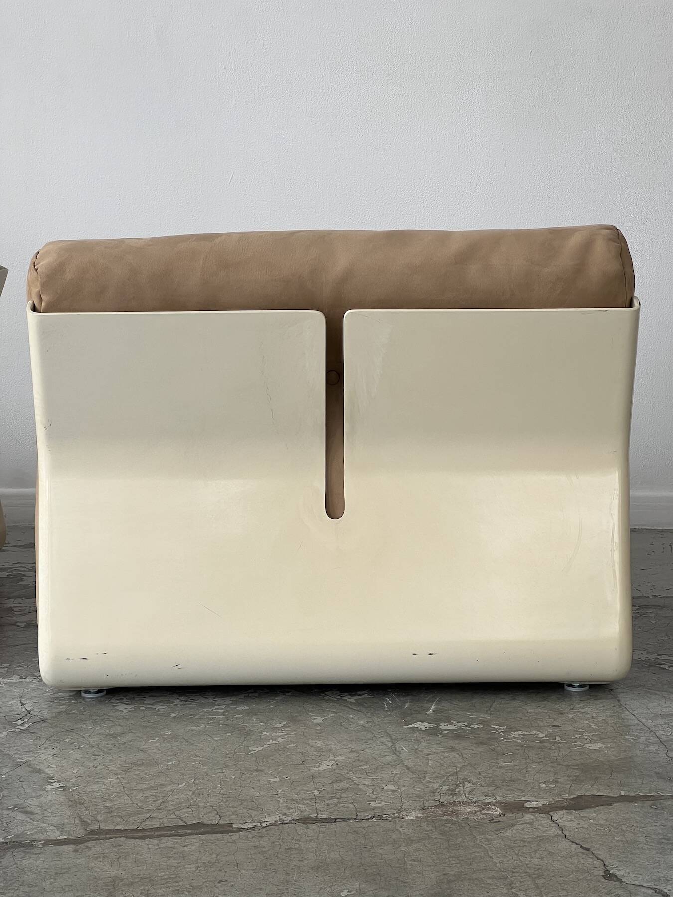 Pair of Amanta low chairs by Mario Bellini for C&B Italia, 1960s.