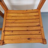 Pair of vintage pine chairs from the 70s