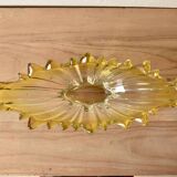 Corbeille vintage en verre moulé et teint en jaune