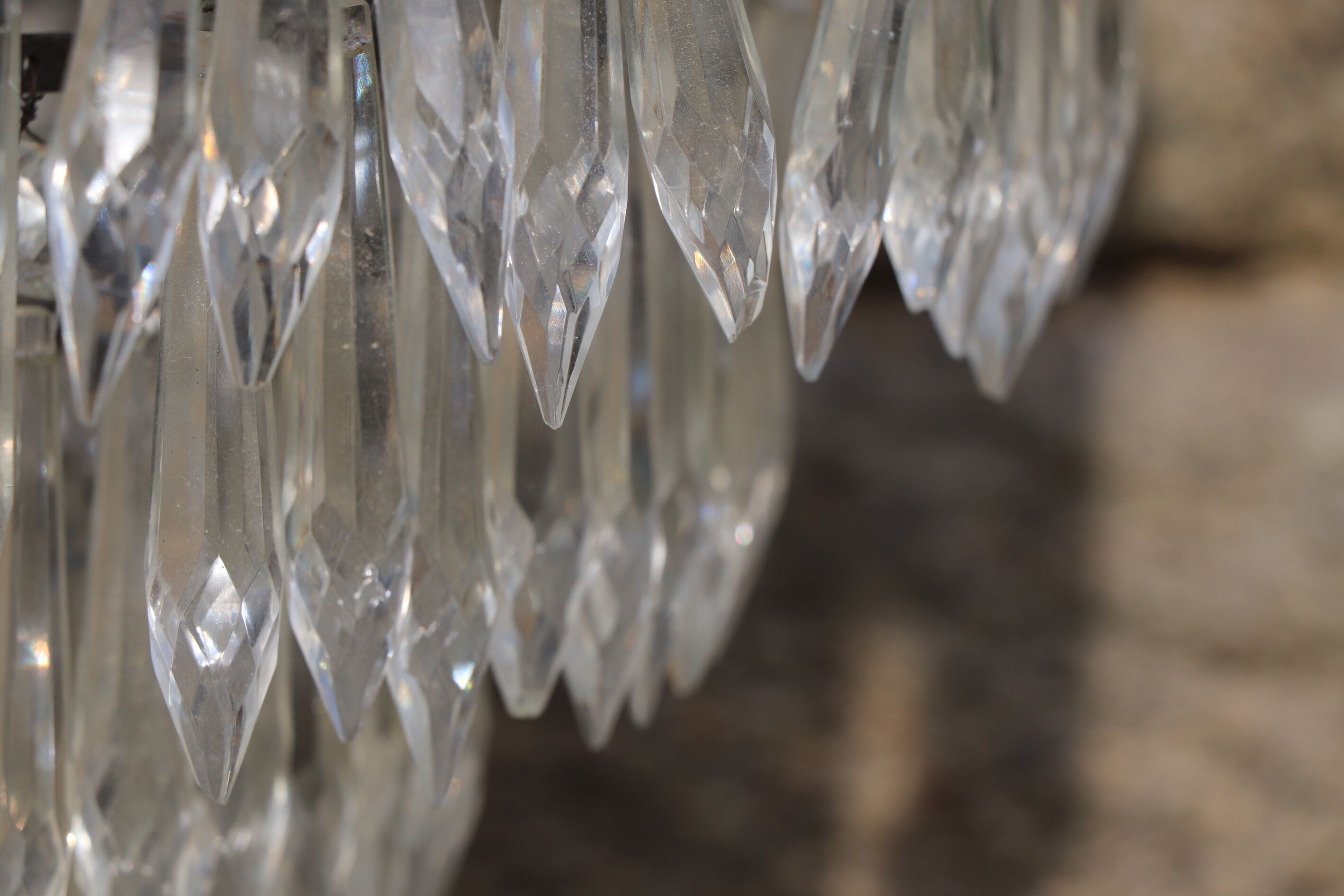 Chandelier antique pendants