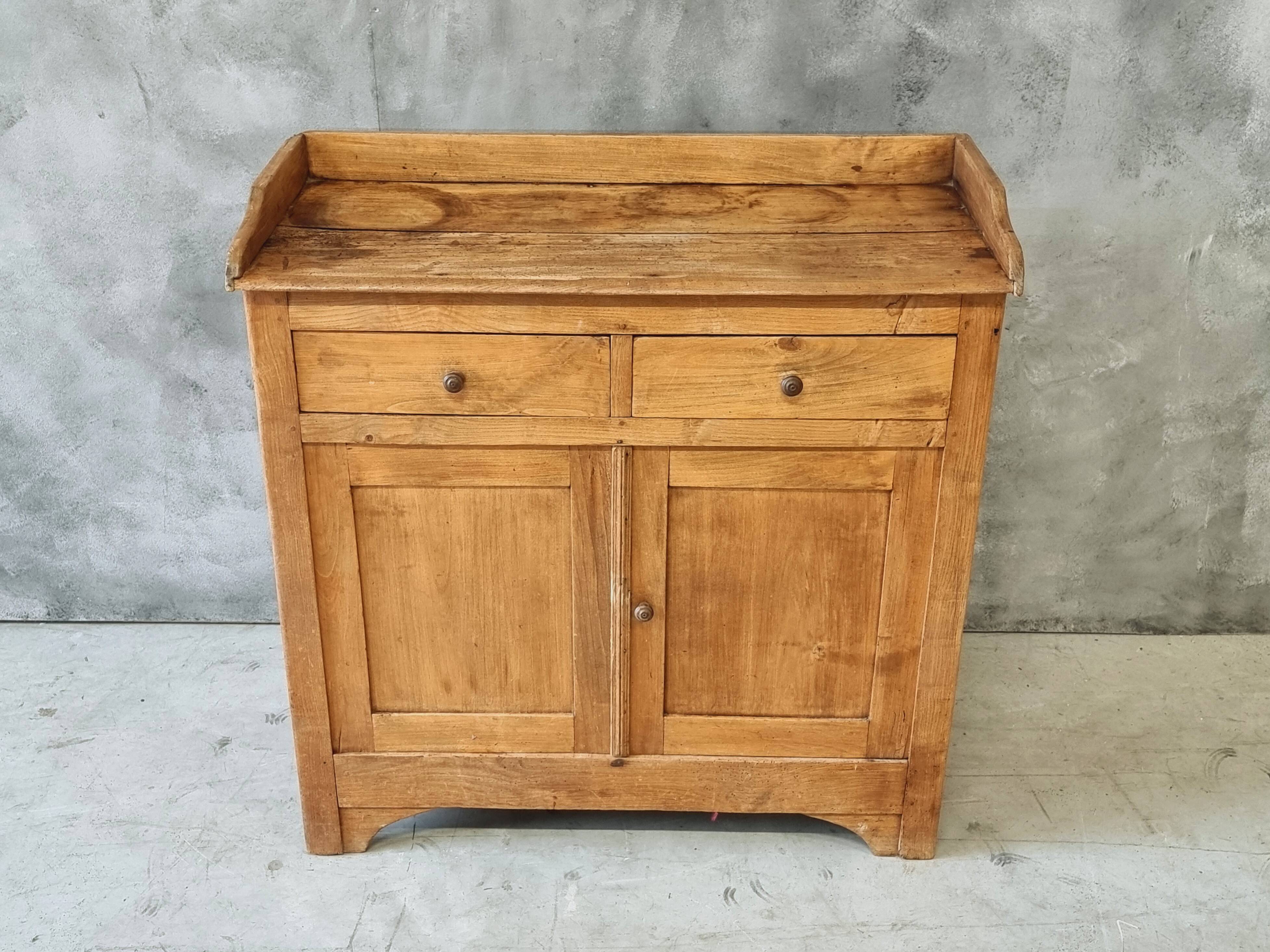 Commode ancienne de campagne française