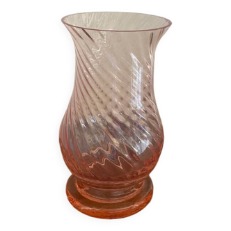 Vase en verre rose