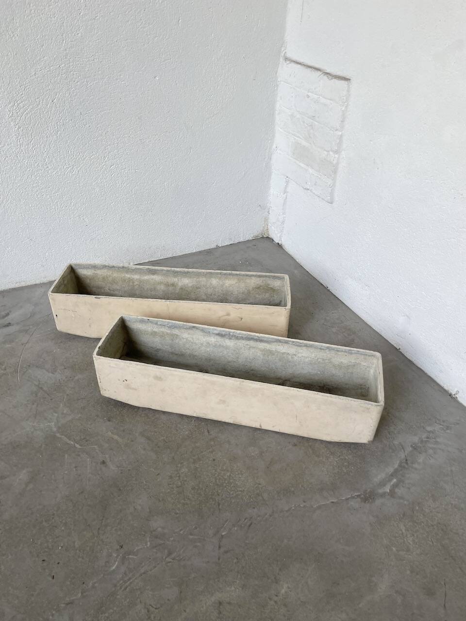 Paire de jardinière moderniste en éternité par Willy Guhl