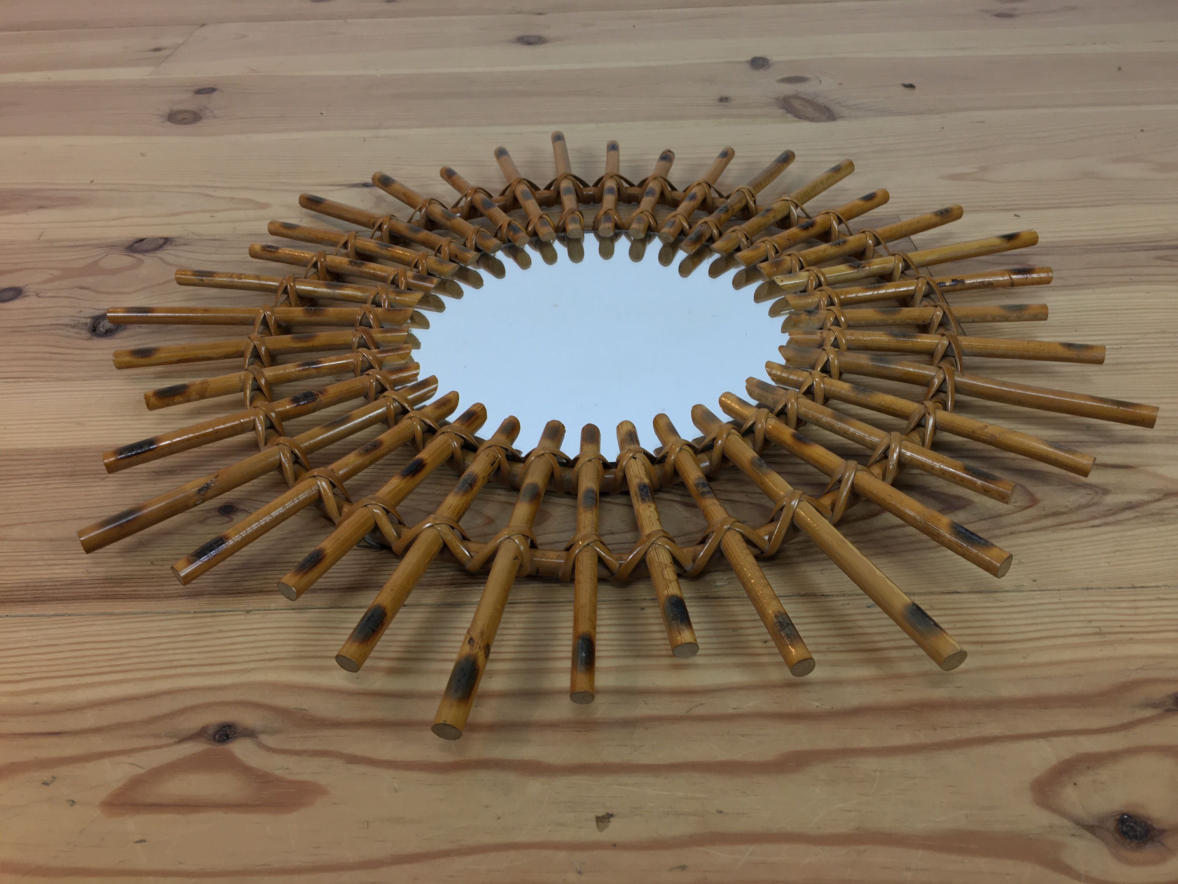 Miroir soleil 56 cm en bois effet bambou