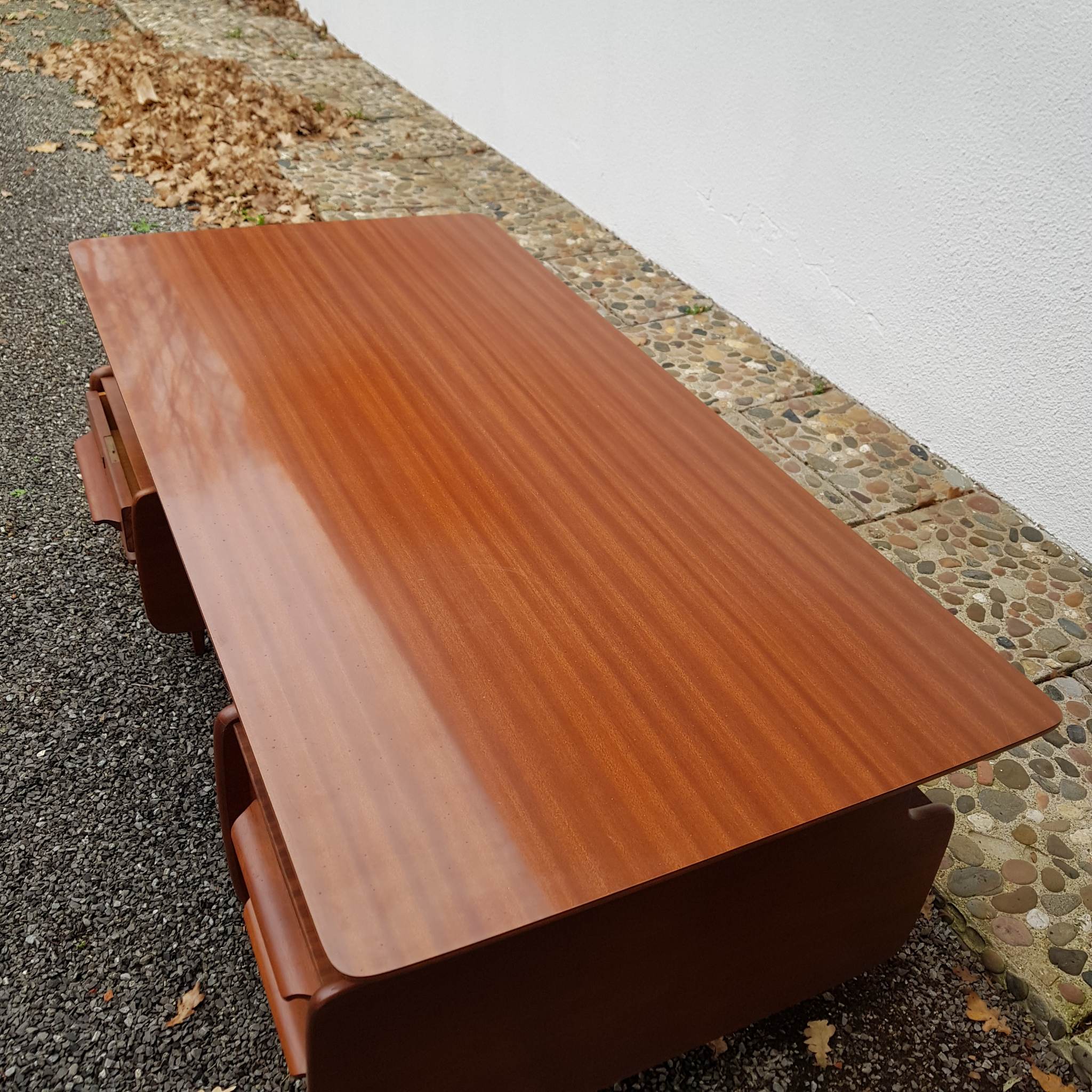 Executive Office Jacques Hauville edit by Bema 50