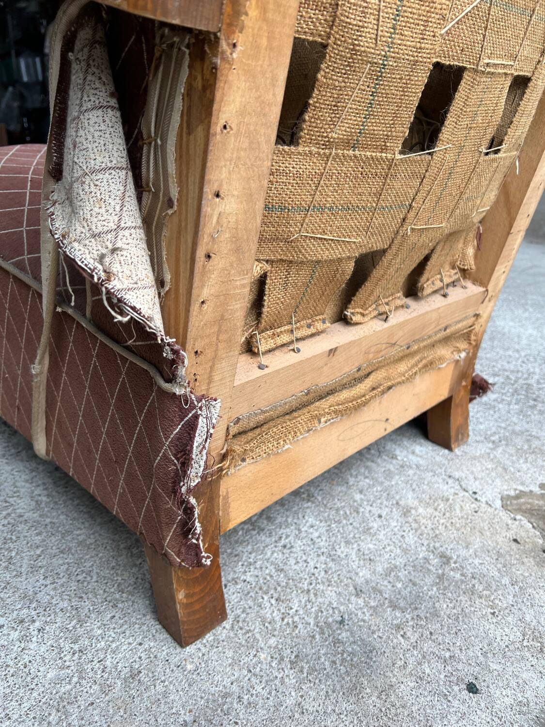 2 antique 1940 art deco armchairs to be restored