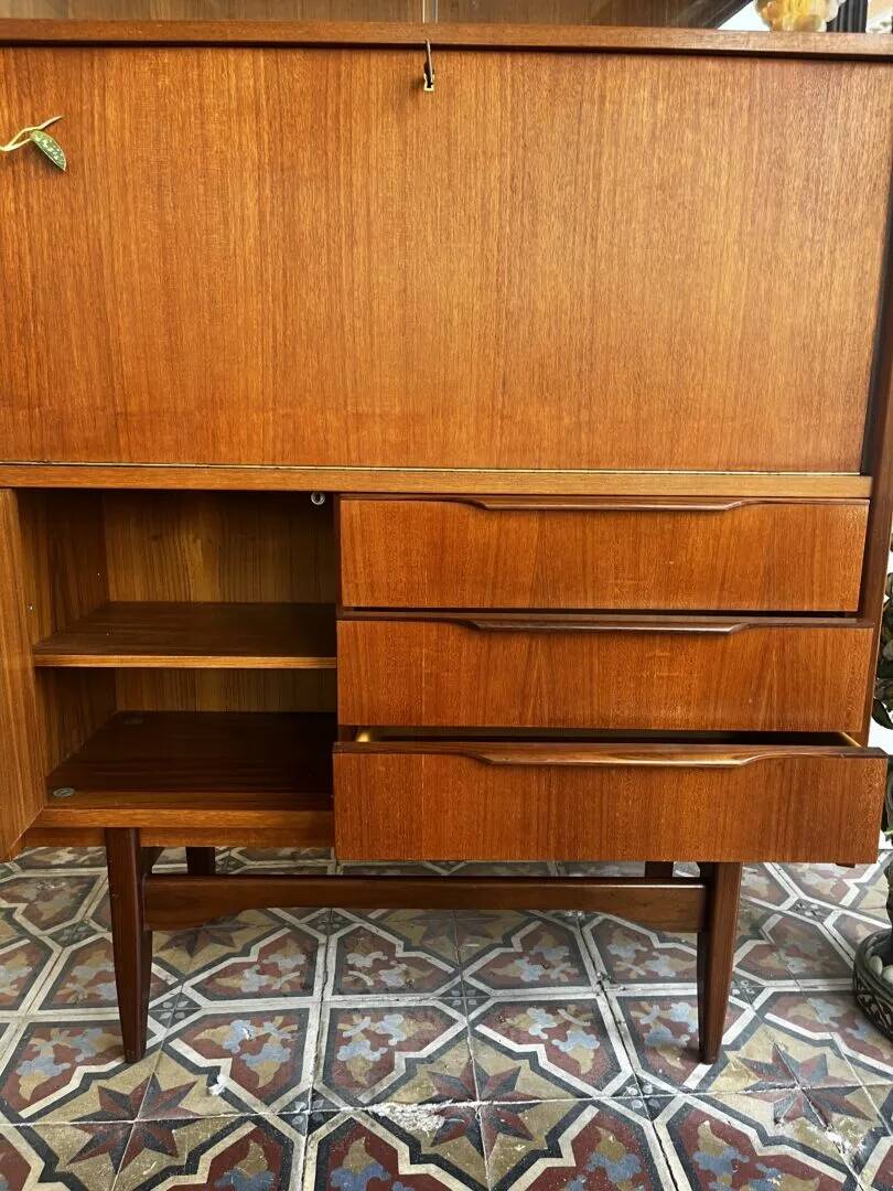 Danish secretaire
