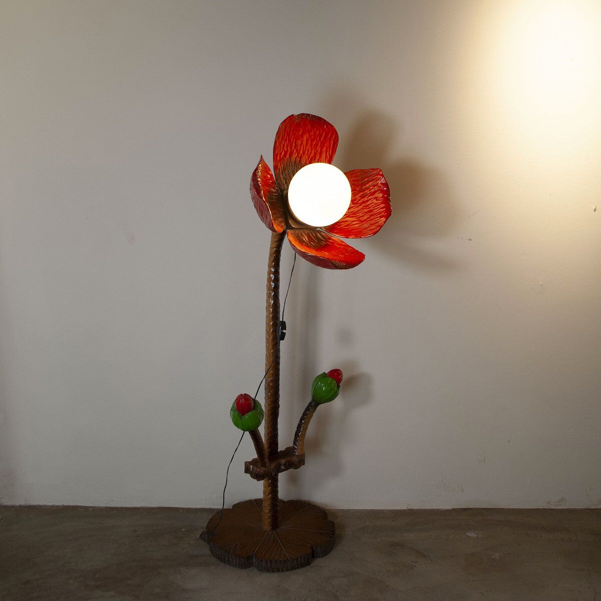 Inlaid and lacquered wooden floor lamp, 1960s.