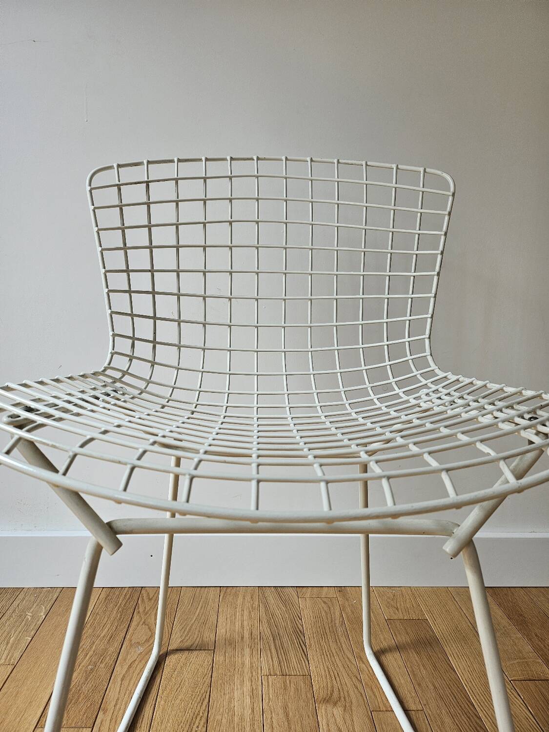 HARRY BERTOIA for KNOLL - White metal "wire" chair