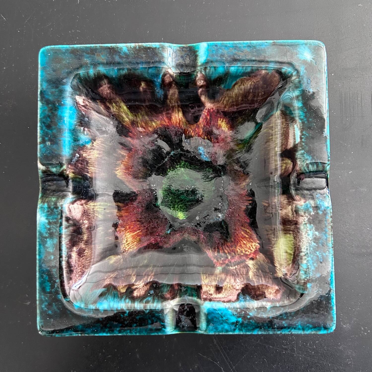 Vide poche pièce unique signée Youen