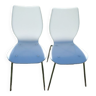 Paire de chaises blanches en plexiglas