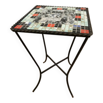 Table d’appoint en fer forgée et mosaïque