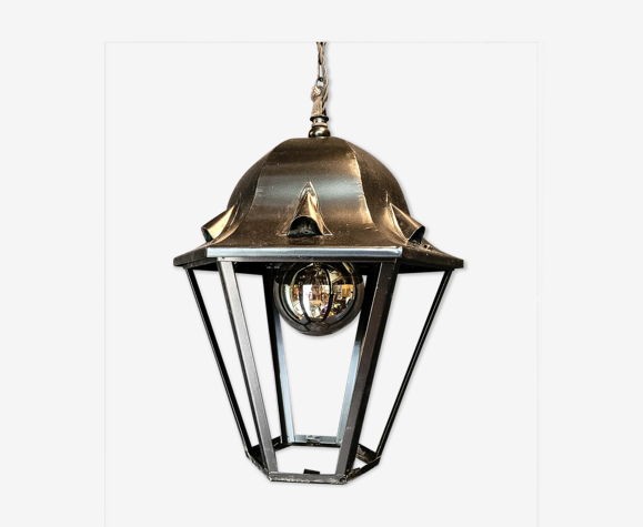 Large hexagonal lantern