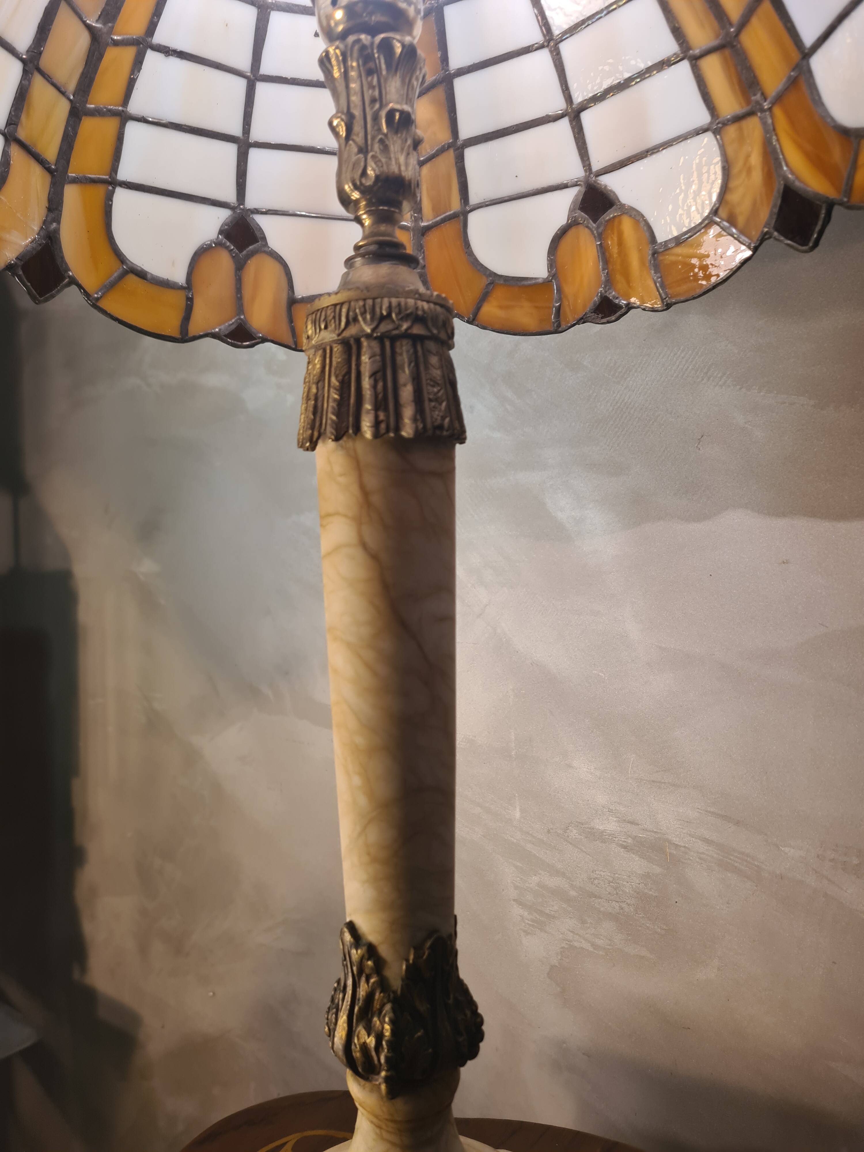 Empire lamp in bronze and marble, large size 70x43, 6kg, and a superb lampshade.