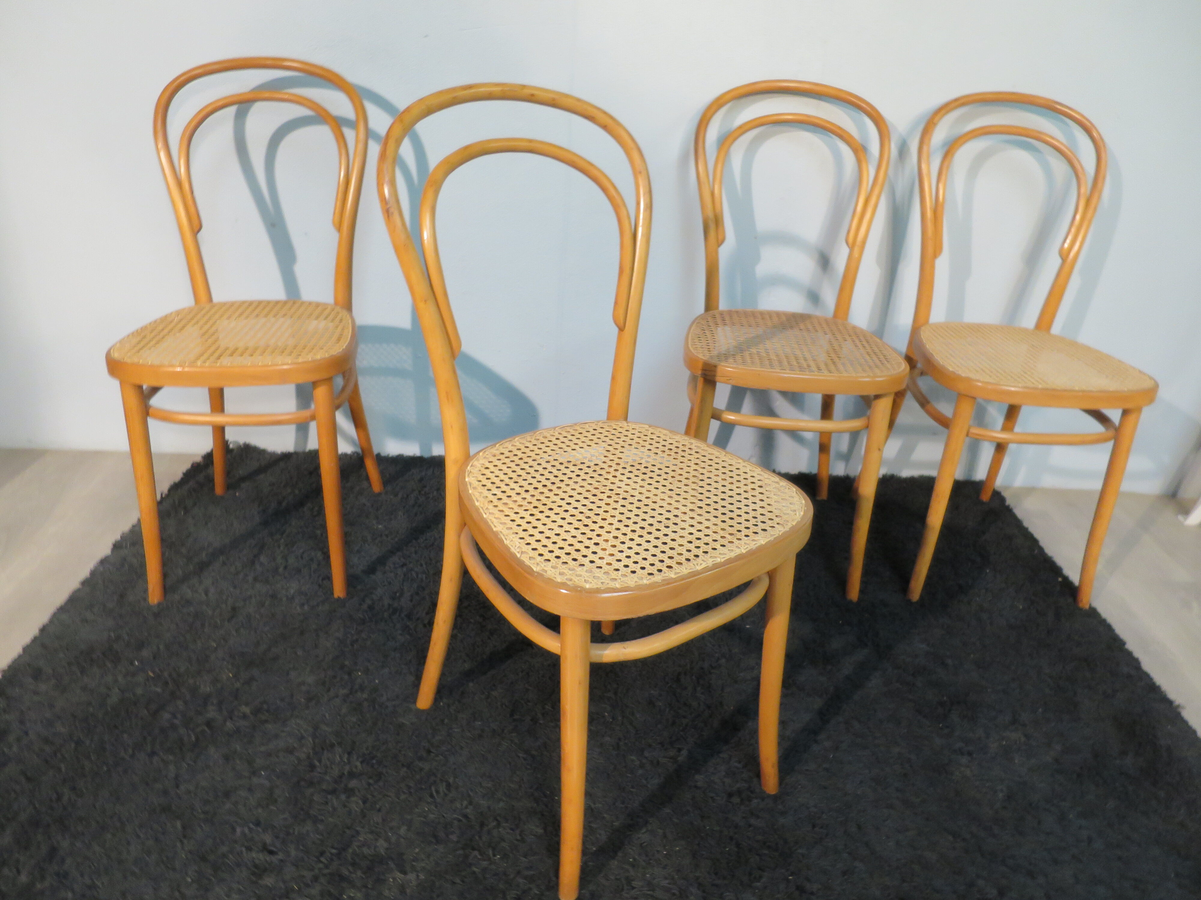 Set de 4 chaises cannées hêtre courbé