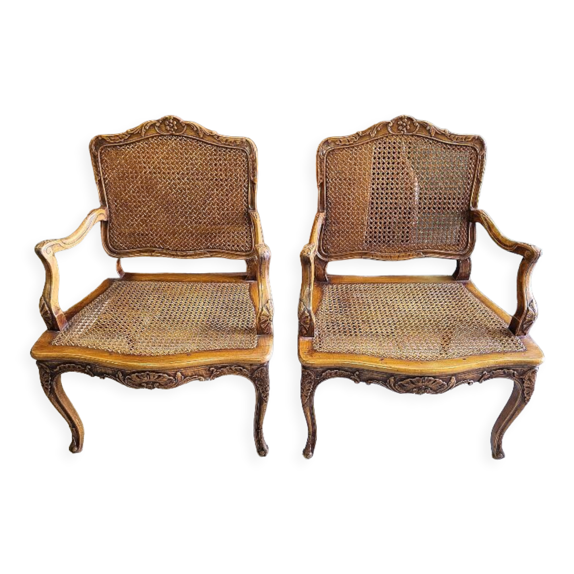 Paire de fauteuils cannes de style Louis XV