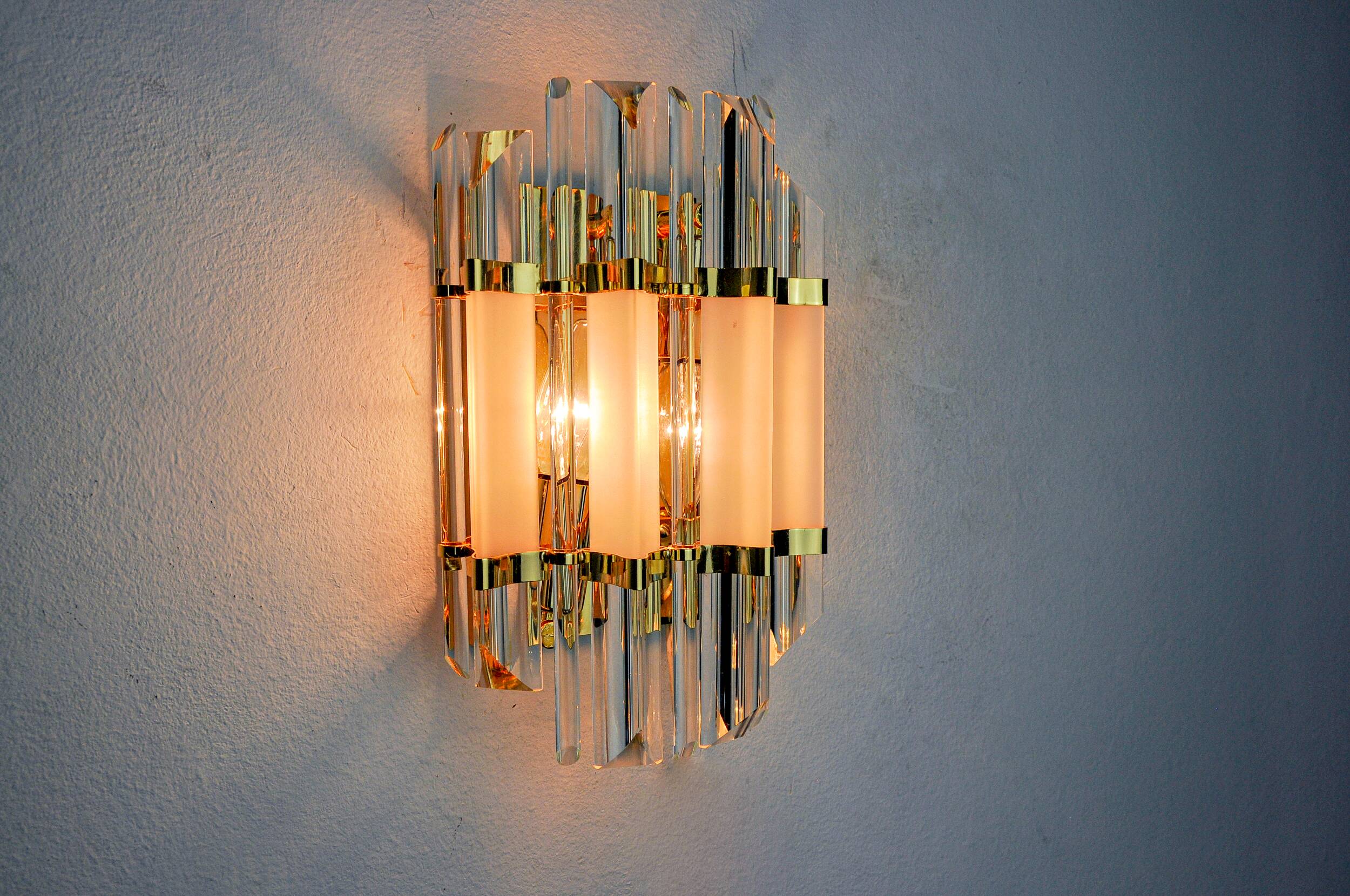 Venini wall lamp, triedri glass, murano, italy, 1970