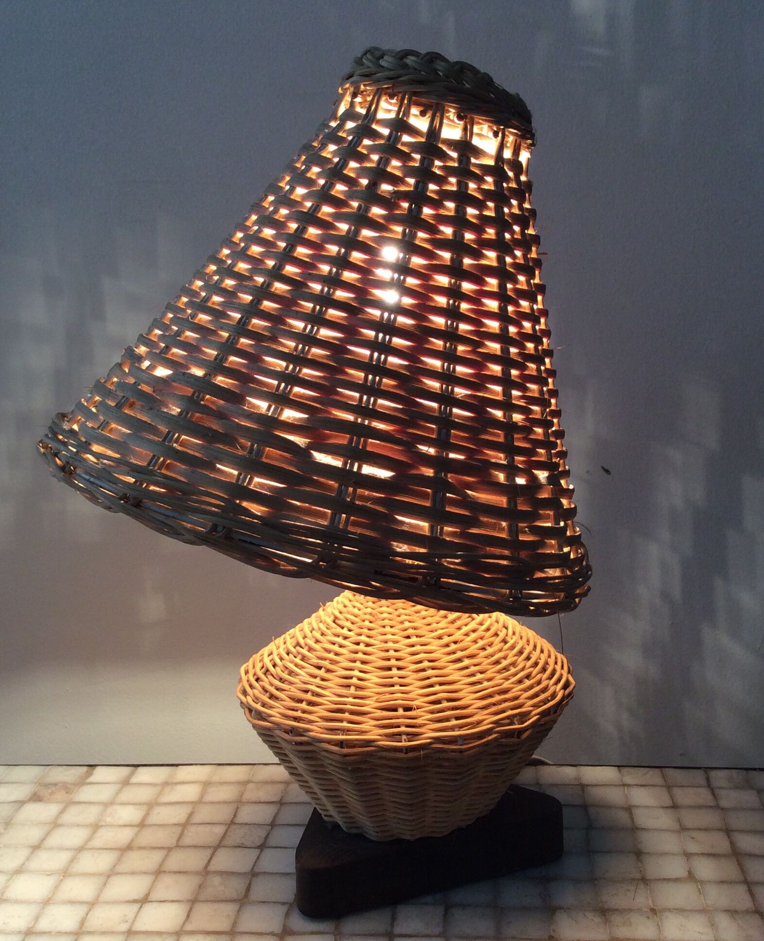 Vintage lamp from the 50s- 60s in rattan