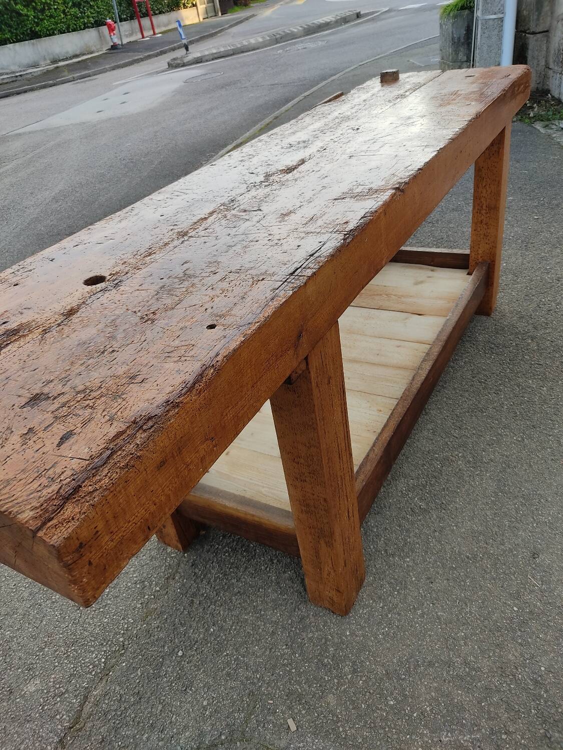 Carpenter's workbench