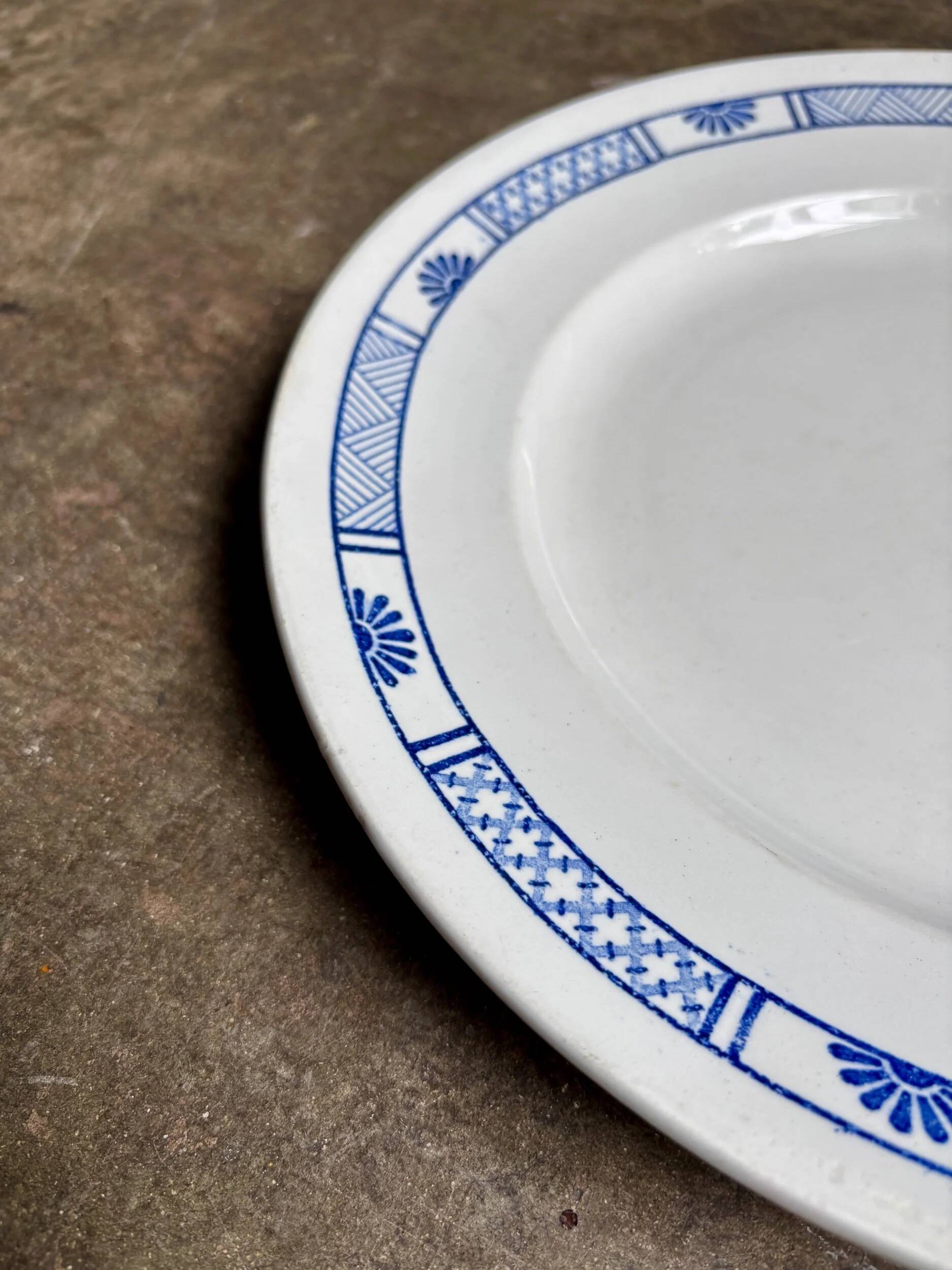 K&G Lunéville round dish in blue ironstone