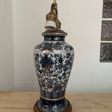 Chinese porcelain table lamp