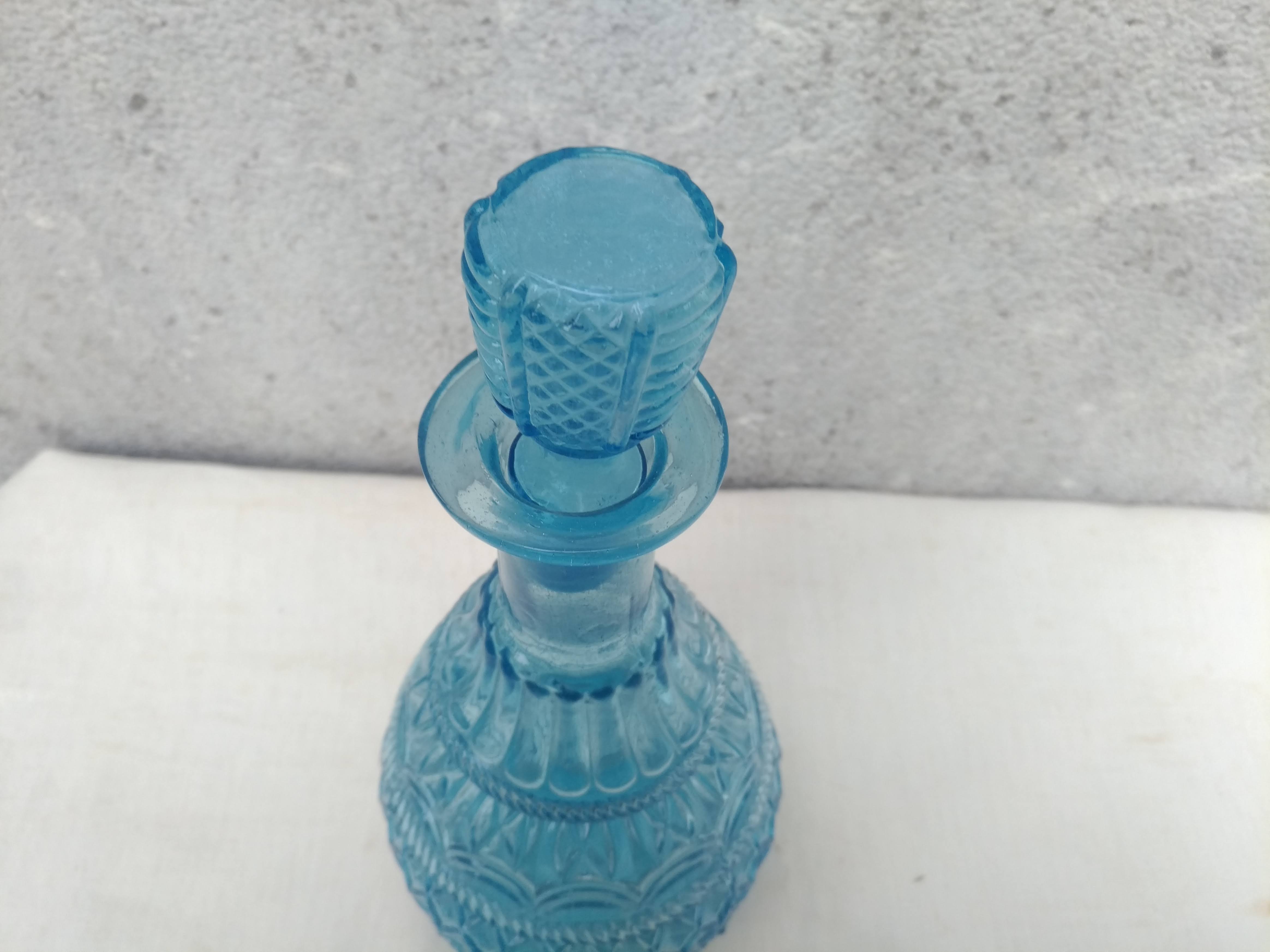 Chiseled glass decanter