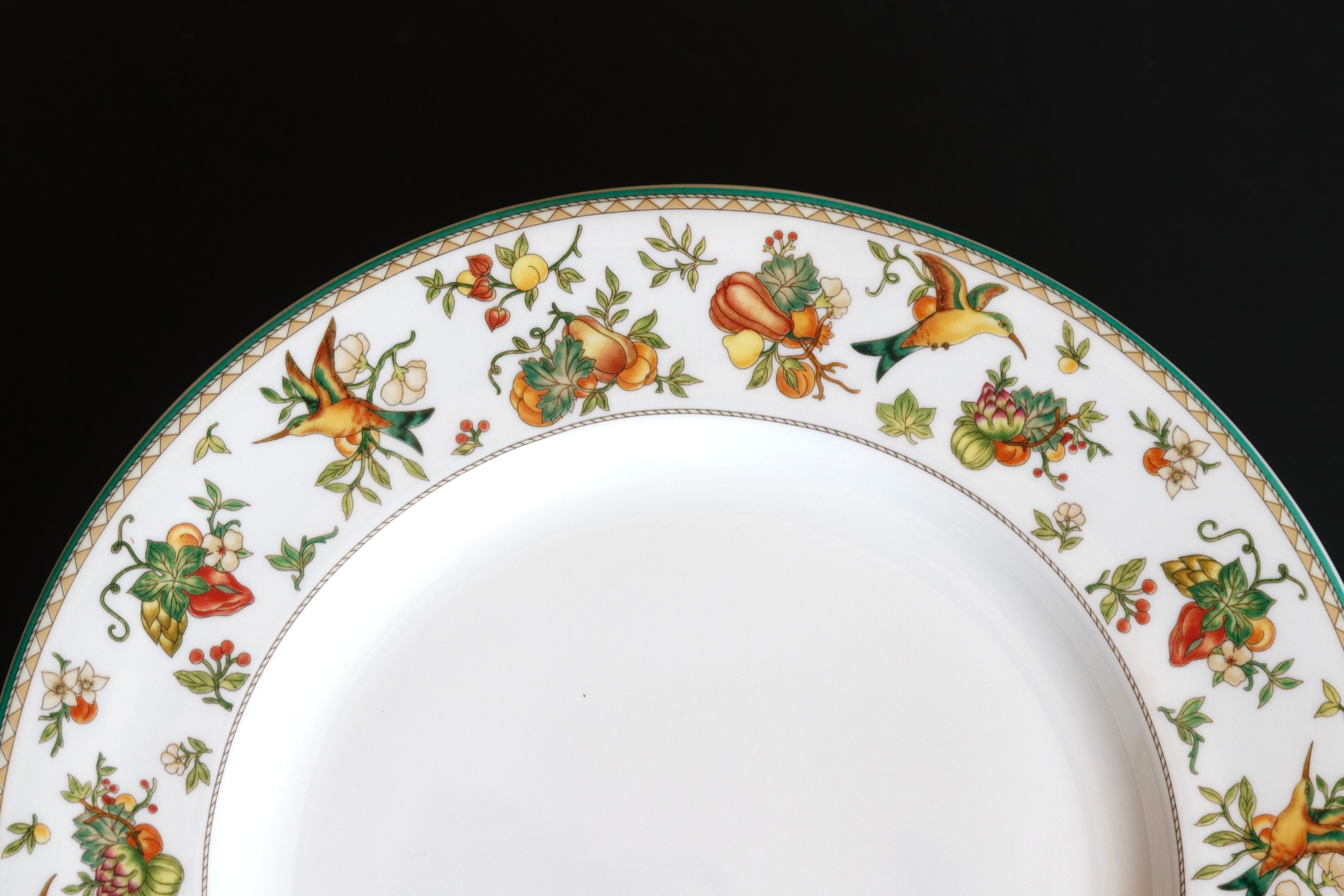 Series of 8 flat plates for dinner. Heinrich Villeroy & Boch. Golden Birds