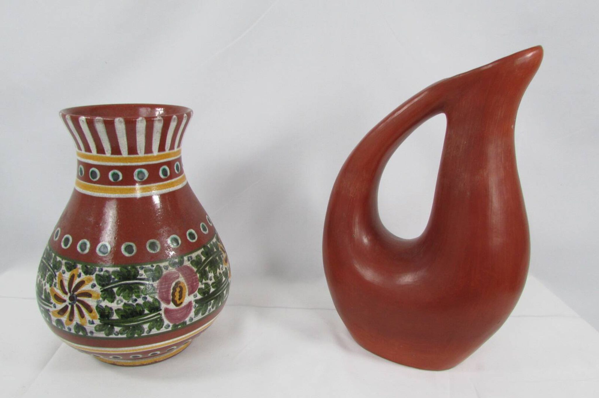 Paire de vases en terre cuite
