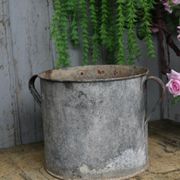 Cache pot en zinc