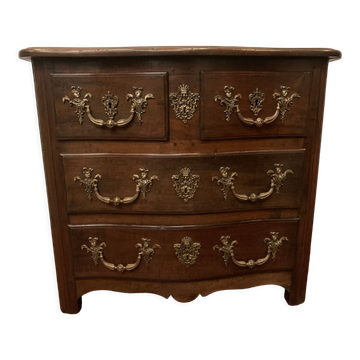 Commode provinciale en noyer massif xviii siècle