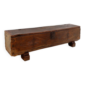 Spanish carved oak bank chest - 18th century