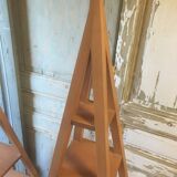 “Jodhpur” pyramid shelves in Rubberwood