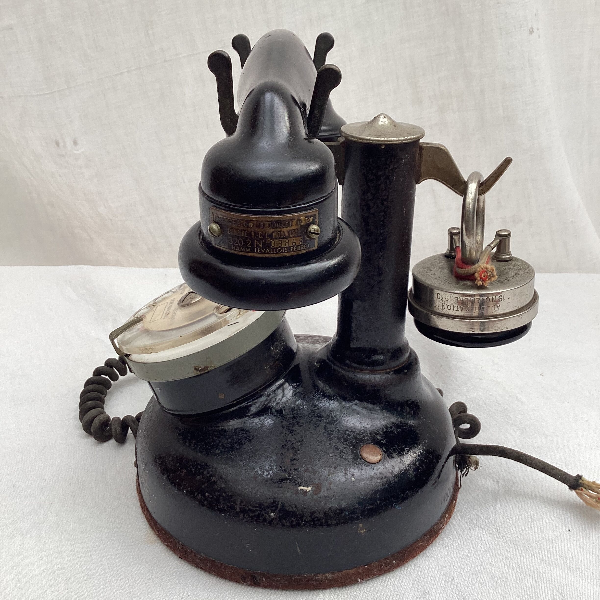 Old phone BCI model 1924 in metal and bakelite