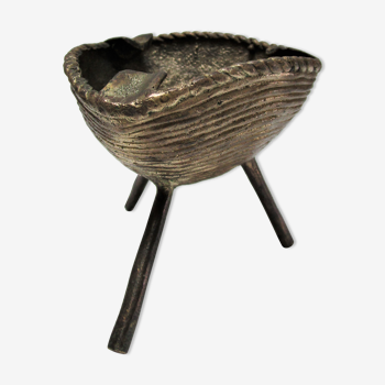 Cendrier sculptural tripode laiton vintage