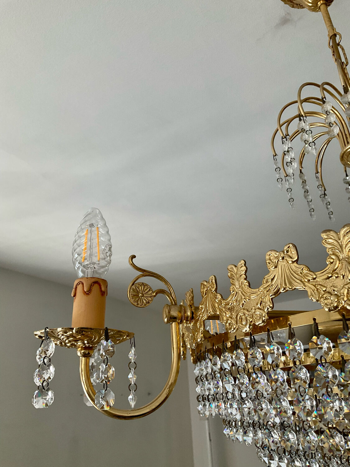 Waterfall chandelier with crystal tassels