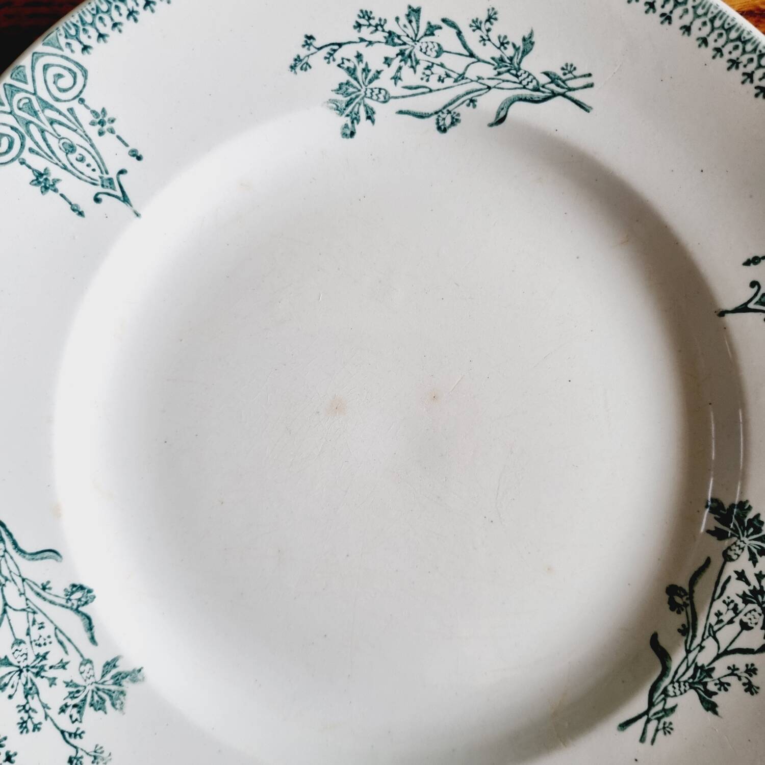 Set of 12 flat plates with slight defects Saint Amand 1932