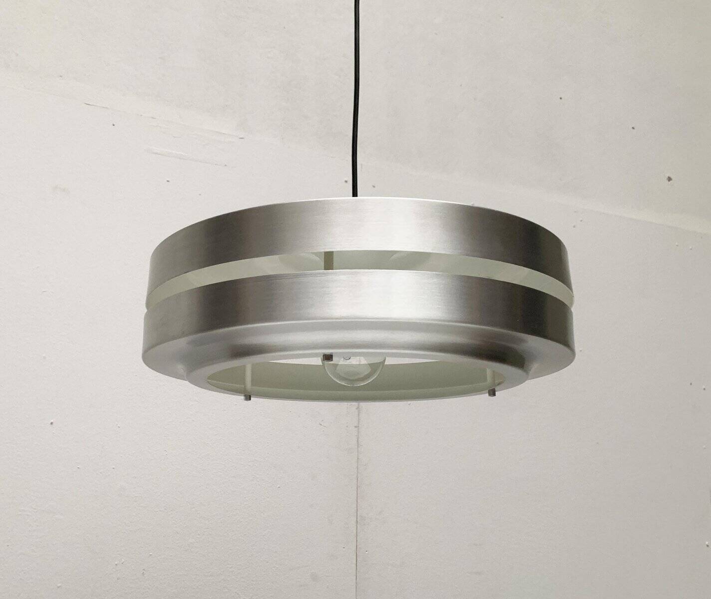 Suspension UFO from the mid-century German space age.