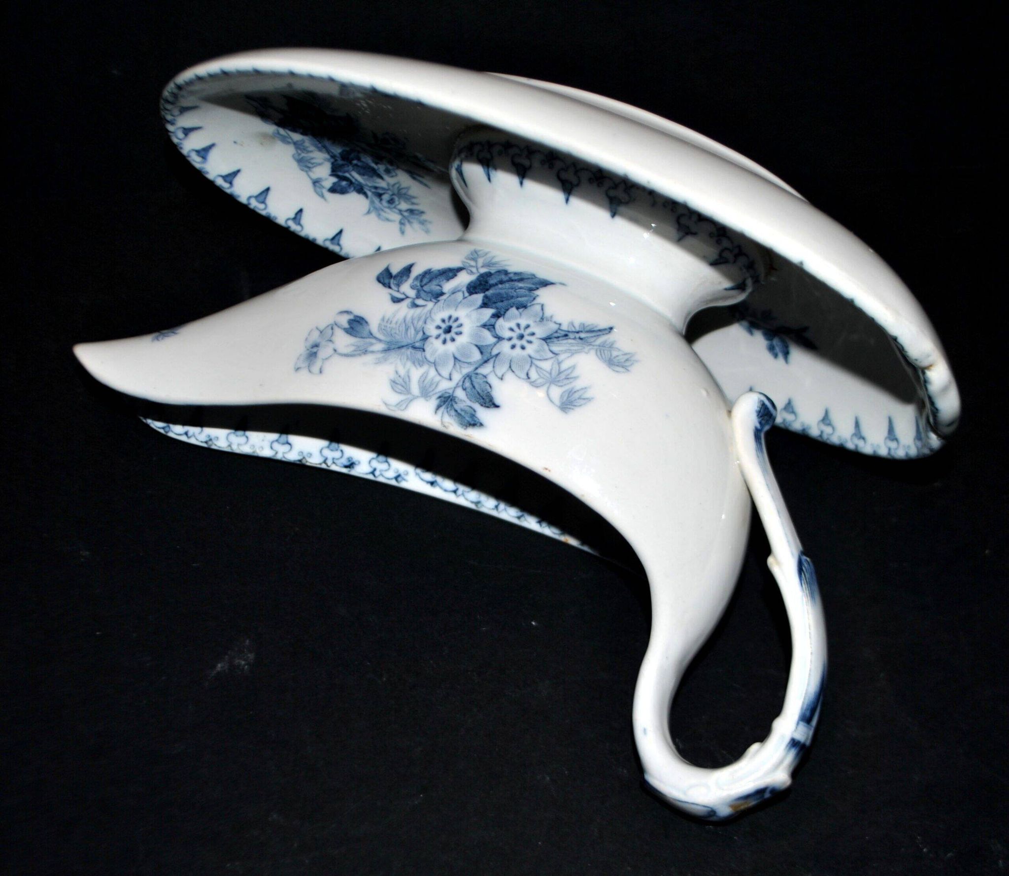 Sarreguemines U&C Flore sauce boat in earthenware with blue flowers