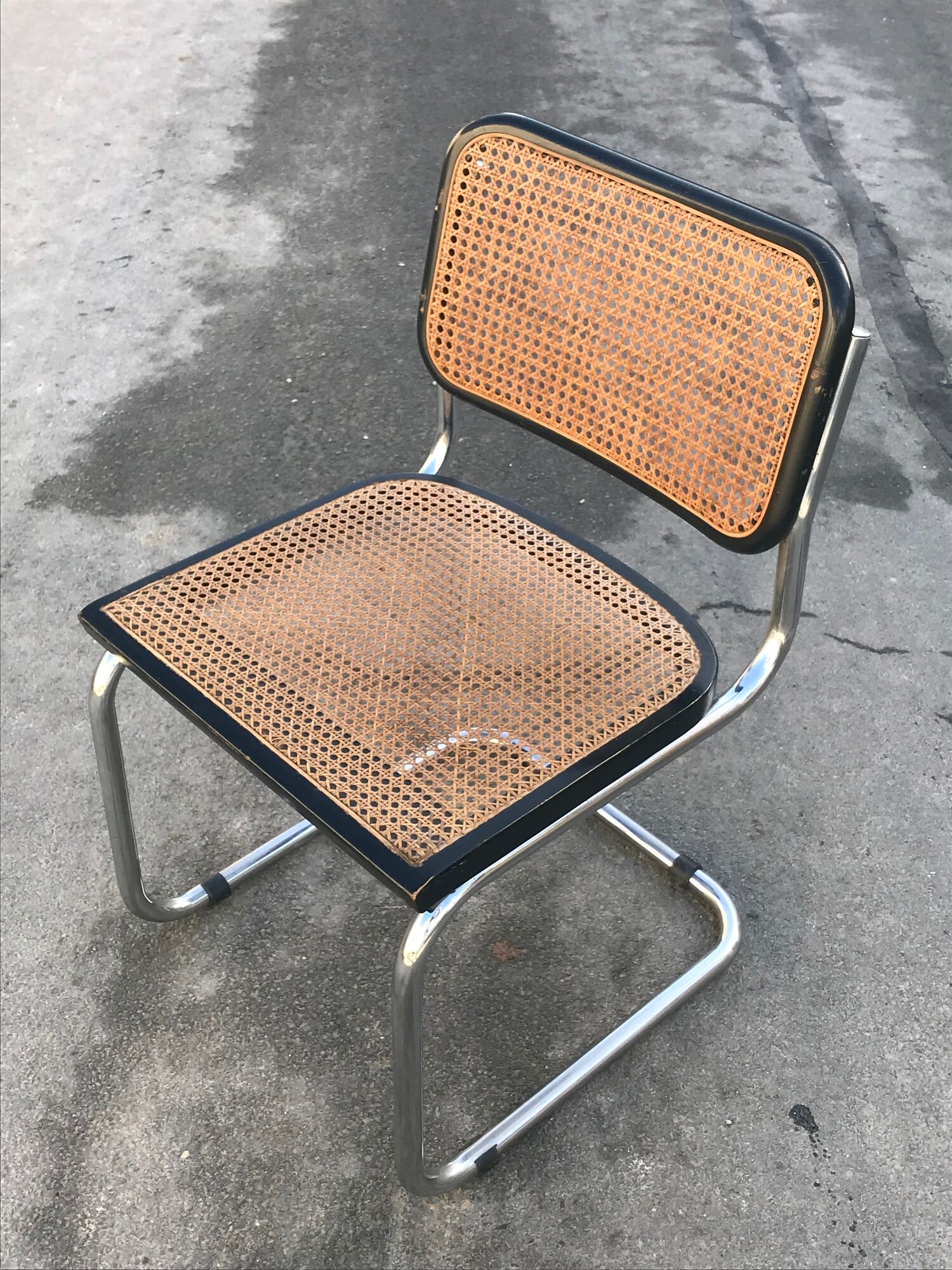 Chaise cesca noire b32 de Marcel Breuer 1970