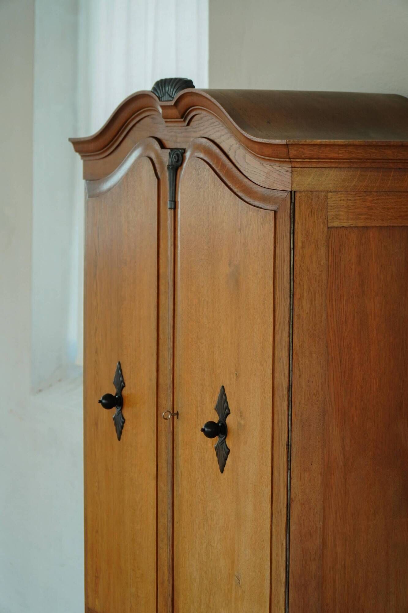 Early 20th century, Art Deco sideboard in Danish oak with hand-carved details, 1930s.