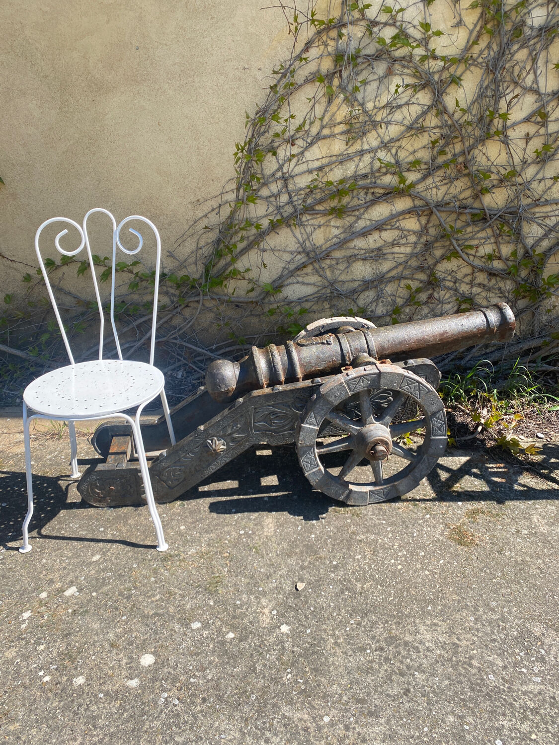 Cast iron barrel on wheels